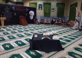 ساده زیستی و اخلاص از ویژگی های بارز آیت الله شرعی است