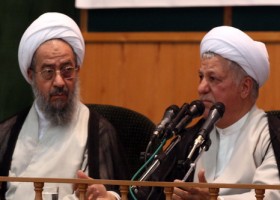 فقدان آیت الله هاشمی خسارت بزرگی برای اسلام و انقلاب است/ این شخصیت انقلابی به رهبری عشق می ورزید