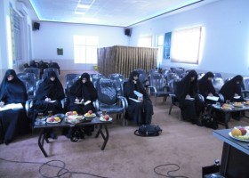 نشست اختصاصی پایان نامه های سطح سه حوزه خواهران یزد برگزار شد