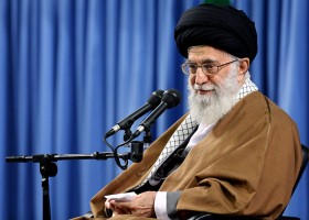 آزادسازی حلب همه محاسبات آمریکا و سعودی را در منطقه به هم زد/ در مقابل سیاست به فراموشی سپردن شهدا ایستادگی کنید