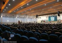 درب مدارس علمیه باید به روی مردم باز باشد