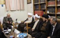 وزیر اقتصاد با آیتالله العظمی صافی گلپایگانی دیدار کرد