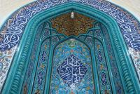 تزیین محراب نماز، فرهنگی غلط است
