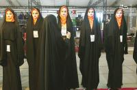 از کارشکنی مسئولان در تولید پوششهای اسلامی تا طراحان چادری که تنها به فکر سود هستند