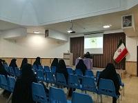 حضور مجری آمریکاییالاصل شبکه پرستیوی در مدرسه علمیه الزهراء(س) اردبیل