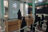 طلاب با علم و تهذیب خود را برای سربازی حضرت ولی عصر(عج) مهیا می کنند