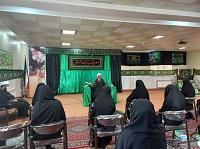 سبک زندگی بانوان طلبه مزین به زی طلبگی باشد