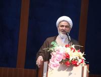 حوزه علمیه خواهران از همه تجربه ها و کارشناسی ها برای رسیدن به پیشرفت استفاده میکند