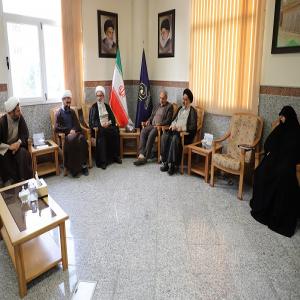 نشست معاونان و مدیران مرکز مدیریت حوزه‌های علمیه خواهران با آیت‌الله صفائی بوشهری