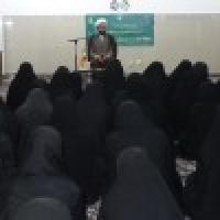 برگزاری نشست سیاسی در مدرسه علمیه فاطمه زهرا س شهر ورزنه