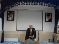 بنیان حوزه علمیه برای ابلاغ رسالت انبیا است