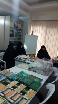 البرز- فاطمه الزهرا-برگزاری نشست تخصصی با عنوان ارتقای سطح علمی اساتید و طلاب پژوهشگر