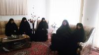 مسئولان مدرسه علمیه خواهران الزهرا (س) یزد از سالمندان همجوار مدرسه دیدار کردند