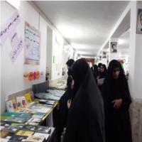 سمنان بازدید طلاب واساتید مدارس علمیه از نمایشگاه کتاب و دستاوردهای پژوهشی مدرسه امام جعفر صادق علیه السلام