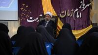 طلبه باید متخلق به اخلاق اسلامی باشد