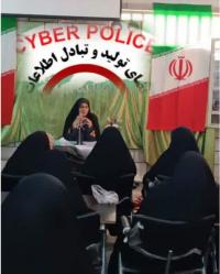 برگزاری نشست بصیرتی به مناسبت هفته نیروی انتظامی در مدرسه علمیه فاطمیه کاشان