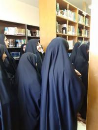 بازدید طلاب جدید الورود از کتابخانه مدرسه علمیه نرجسیه سنقر