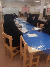 وقتی نویسنده چالش ذهنی خود را به صورت مسئله علمی تبدیل کند نوشتن پایان نامه برایش لذت بخش میشود.