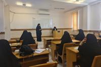  بررسی سیر تاریخی و تحولات پوشش در جوامع غربی در نشست علمی-پژوهشی حوزه علمیه الزهرا سلام الله علیها کازرون.