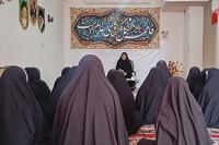 جلسه جهاد تبیین و پرسش و پاسخ درباره قانون اساسی در مدرسه علمیه فاطمه الزهرا(س)، شهرستان مرودشت